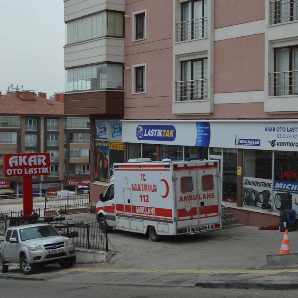 Akar Oto Lastik